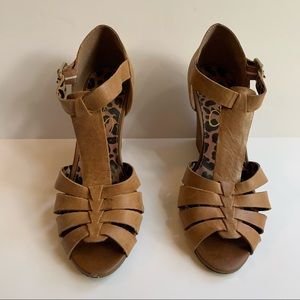 Jessica Simpson tan leather wedges Sz 8.5